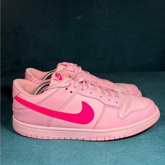 Nike Dunk Low Pink Leather Men’s Size 11 Hot Pink Swoosh DH9756-600 - Picture 3 of 8